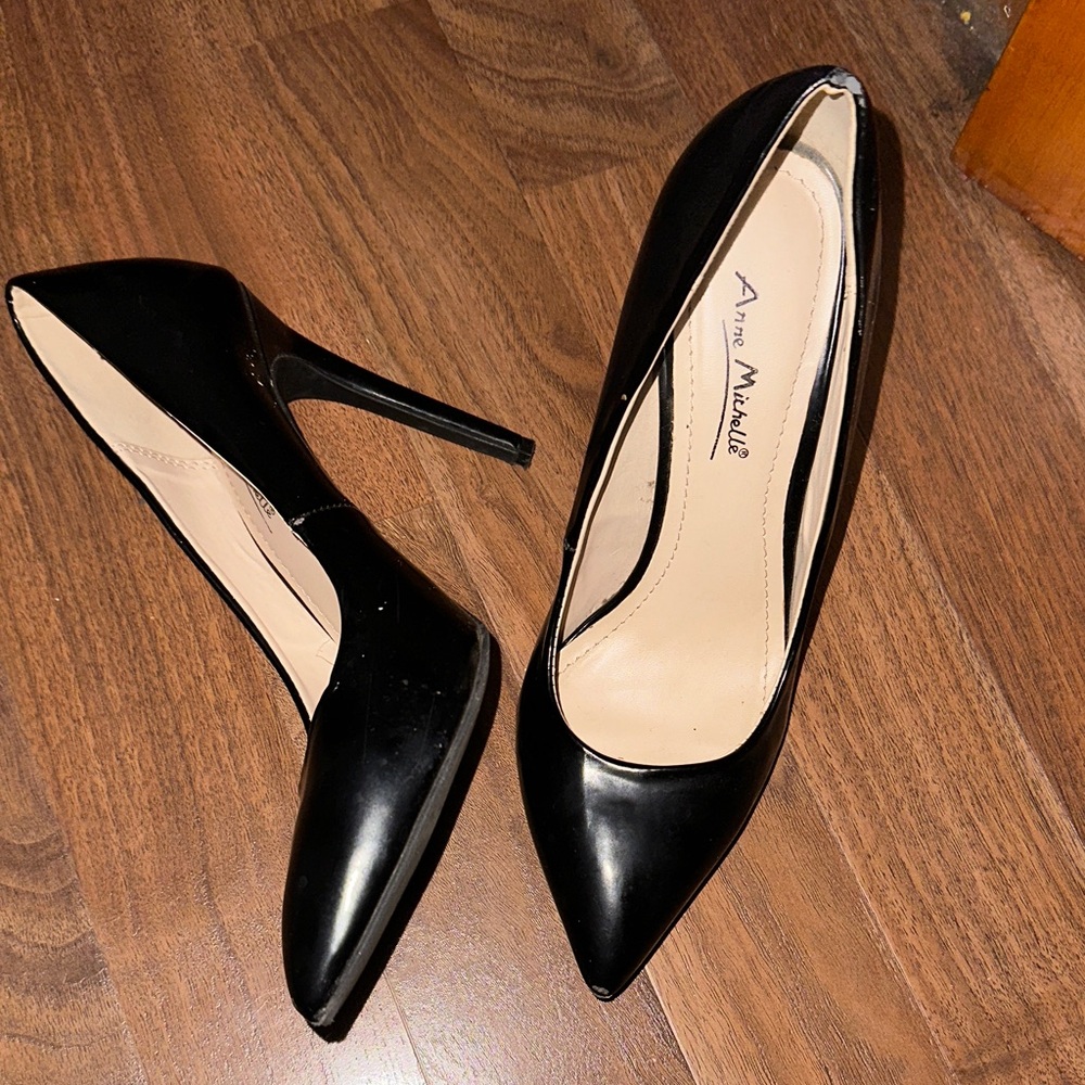 Anne Michelle Glossy Black Heels